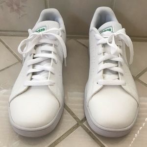 Adidas size 6 Advantage K - like new-